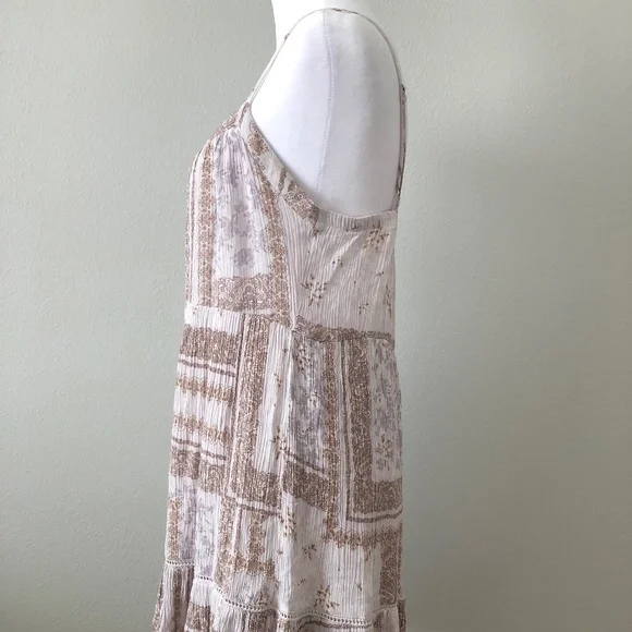 Patterned Dress - Picture 3 of 3